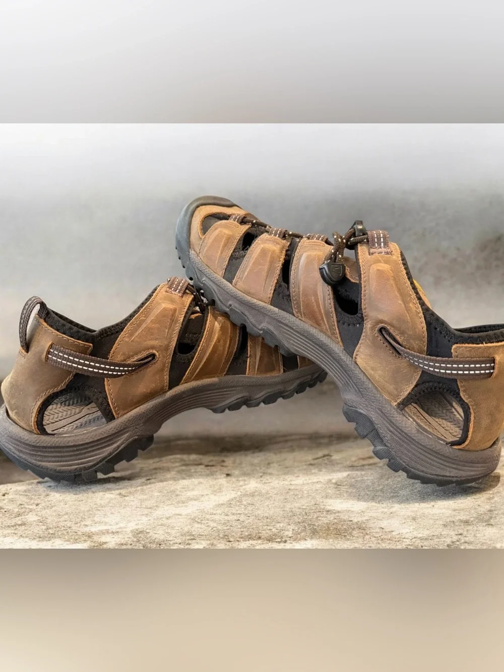 KEEN Men's Targhee III Waterproof Sandals Size 10